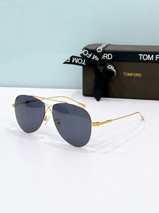 Picture of Tom Ford Sunglasses _SKUfw77360645fw